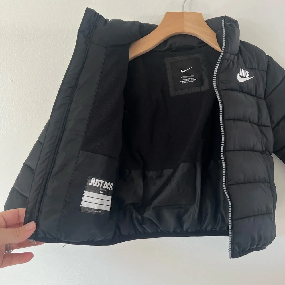 Nike Essential Toddler Black & White Quilted Puffer Full-‎ Zip Jacket Size 2T